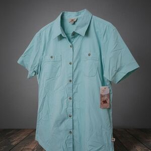 Men's Short-Sleeve Button-Up Shirt in Light Aqua